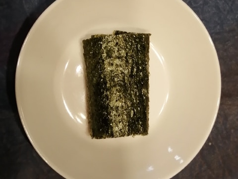 ベビーチーズの海苔巻きおつまみ